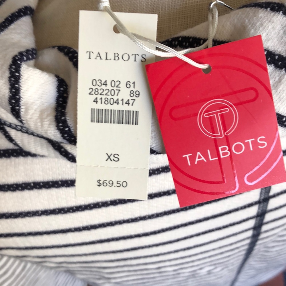 Talbots pullover top. - Picture 4 of 6